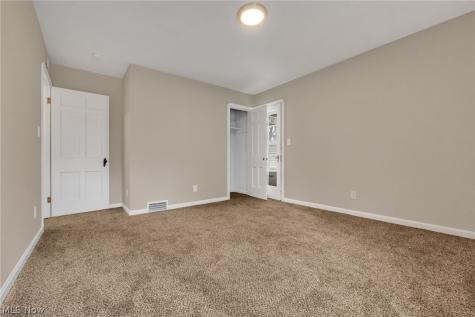 4870 W 14th Street Cleveland OH 44109