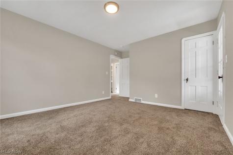 4870 W 14th Street Cleveland OH 44109