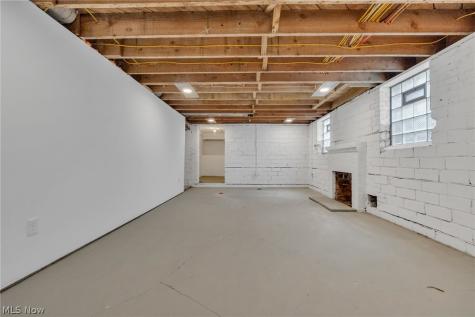 4870 W 14th Street Cleveland OH 44109