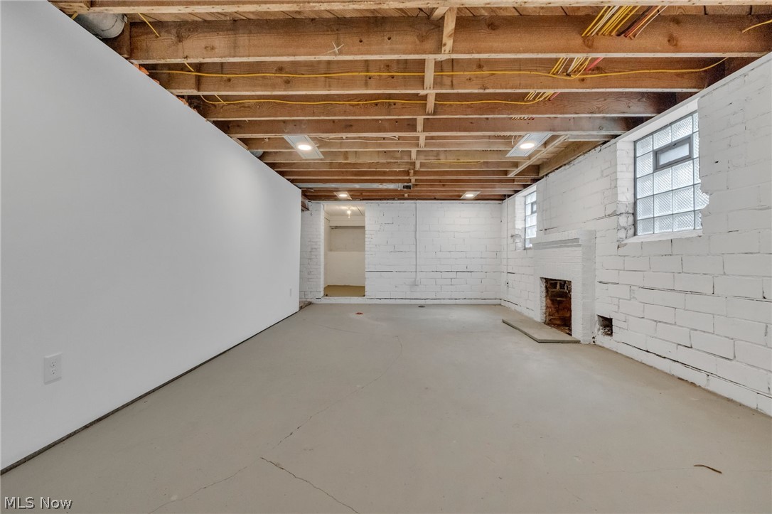 4870 W 14th Street Cleveland OH 44109