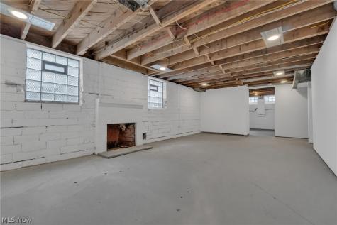 4870 W 14th Street Cleveland OH 44109