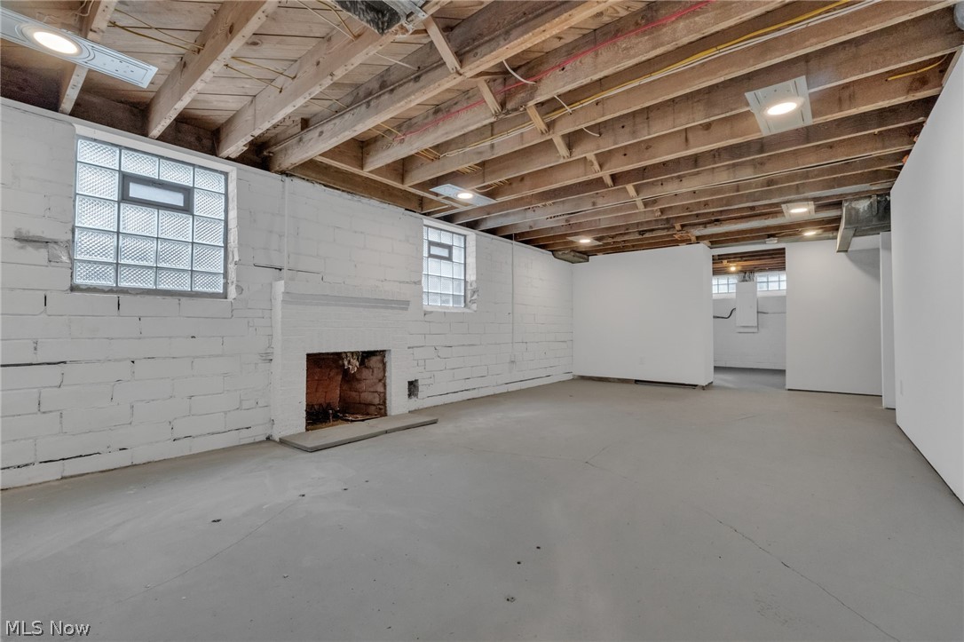 4870 W 14th Street Cleveland OH 44109