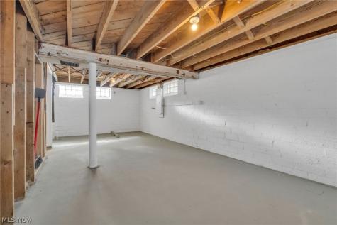 4870 W 14th Street Cleveland OH 44109