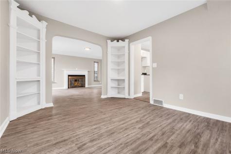 4870 W 14th Street Cleveland OH 44109