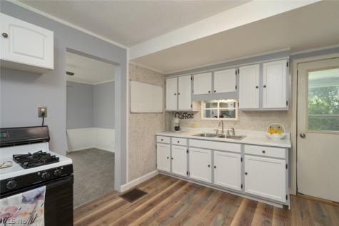 466 Page Street Ravenna OH 44266
