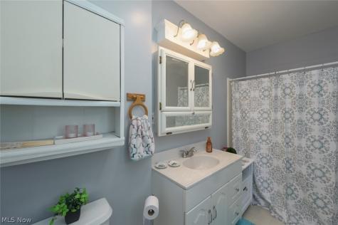 466 Page Street Ravenna OH 44266