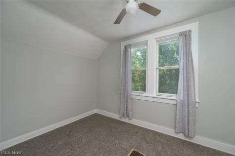 466 Page Street Ravenna OH 44266