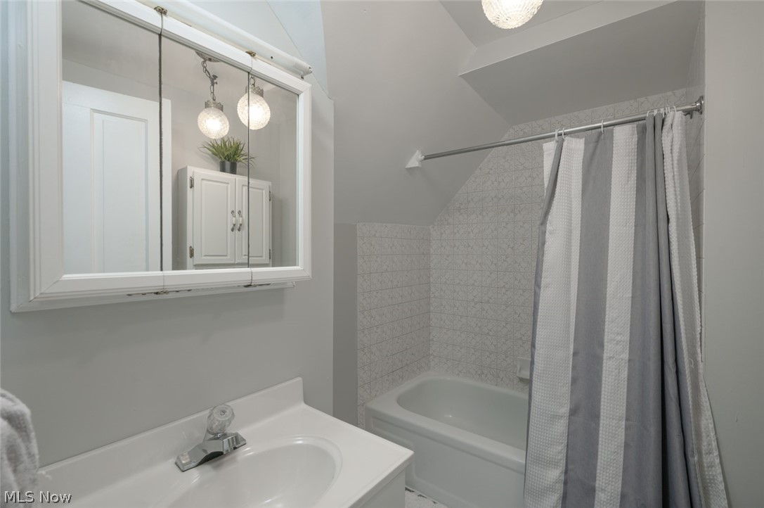 466 Page Street Ravenna OH 44266