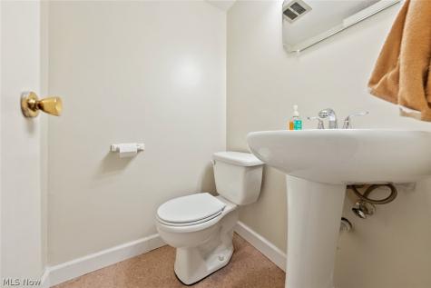 111 Edgefield Drive Elyria OH 44035
