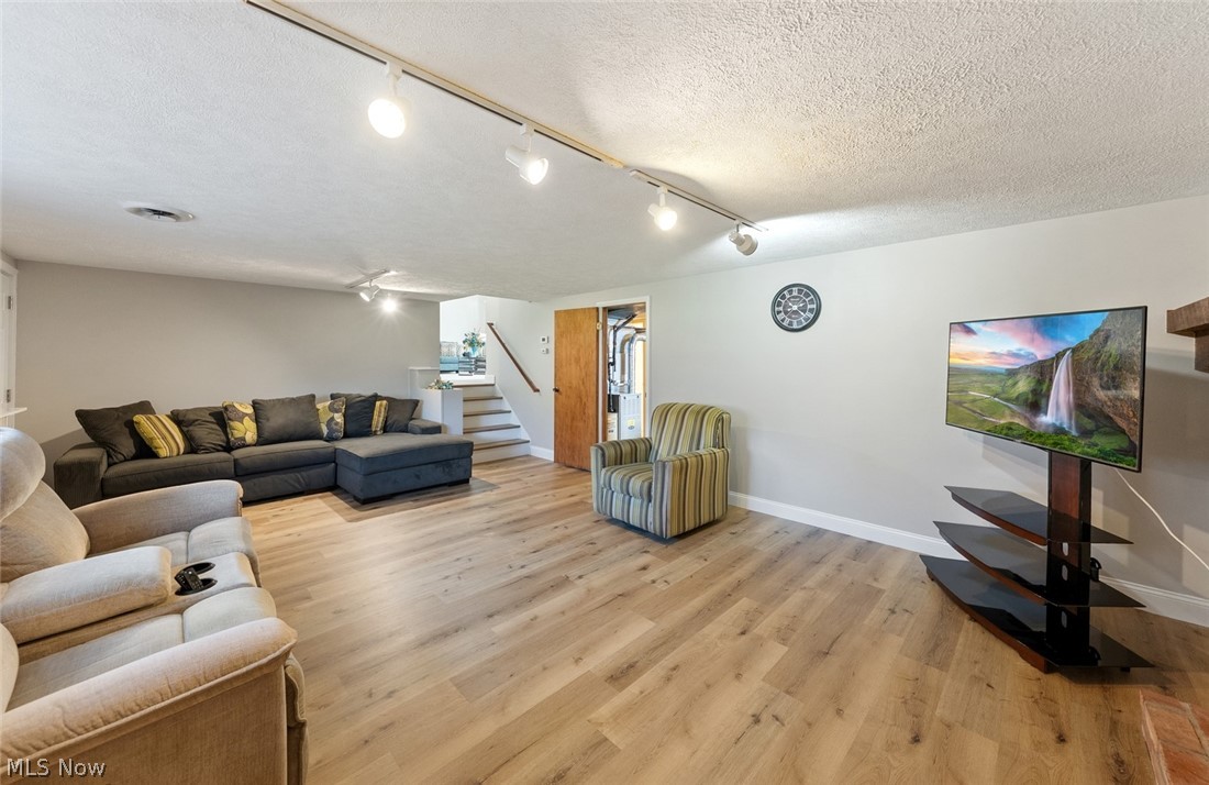 111 Edgefield Drive Elyria OH 44035