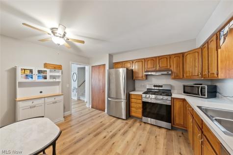 111 Edgefield Drive Elyria OH 44035