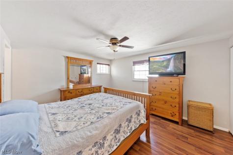 111 Edgefield Drive Elyria OH 44035