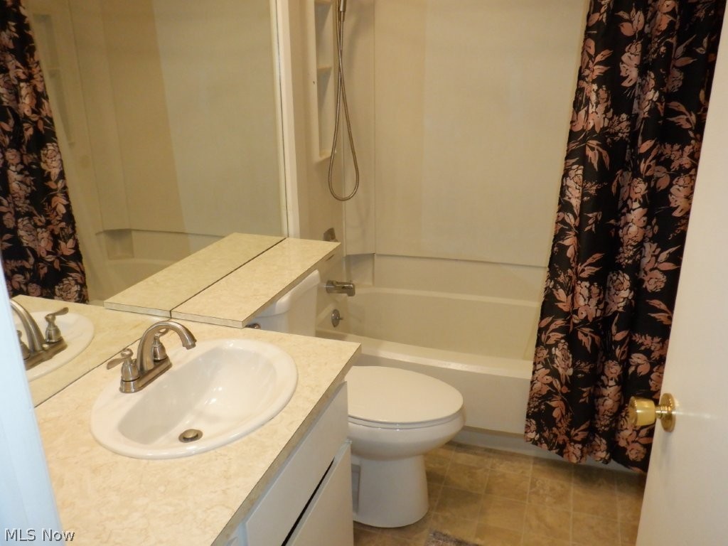 21801 Little Brook Way Strongsville OH 44149
