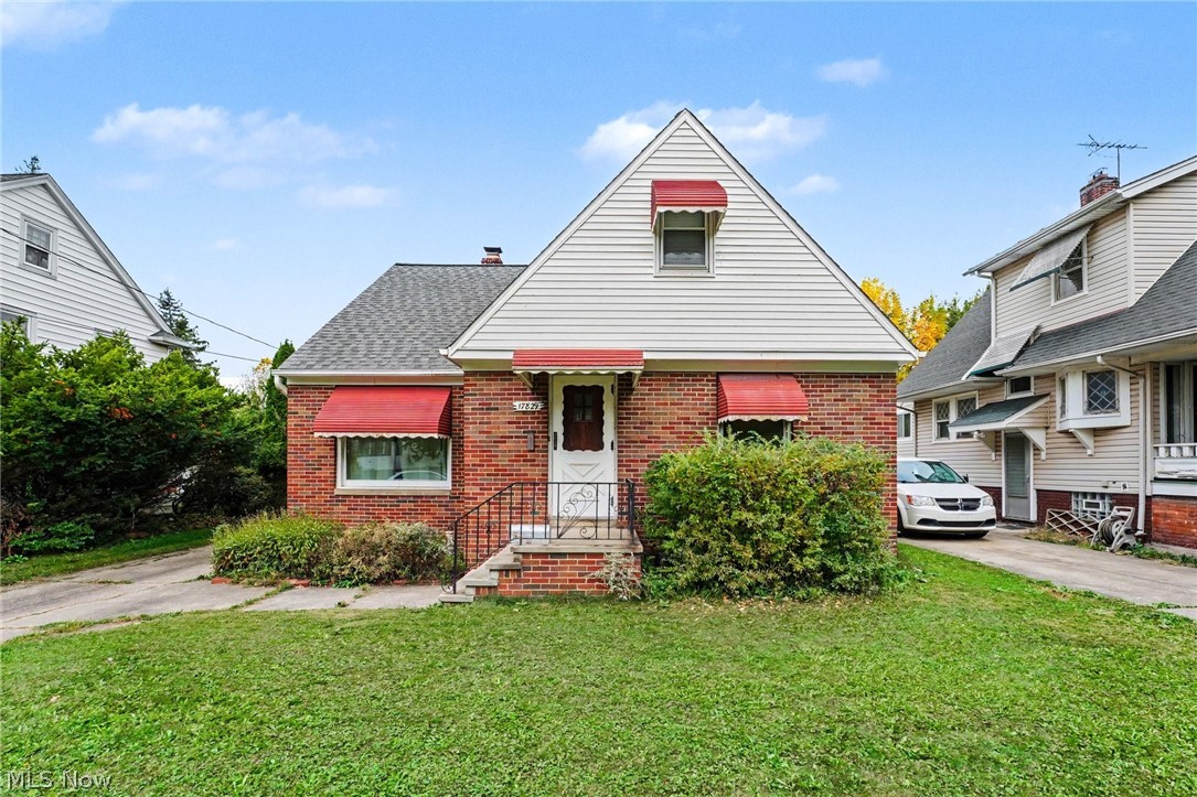 17829 Dillewood Road Cleveland OH 44119