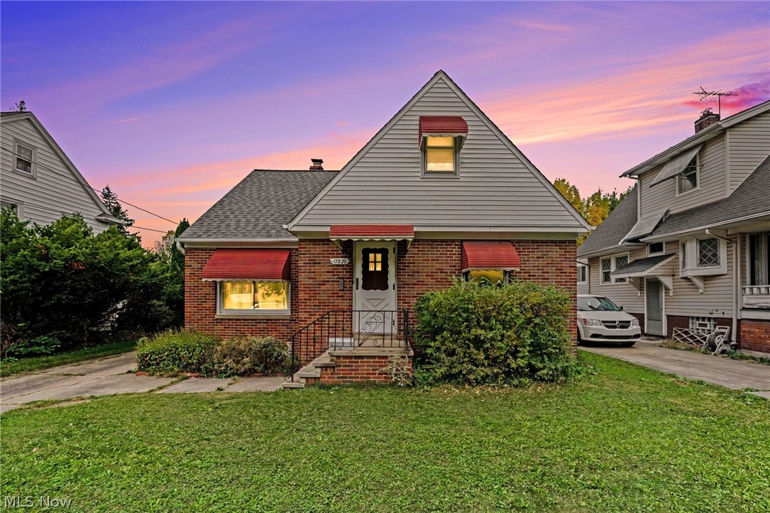 17829 Dillewood Road Cleveland OH 44119