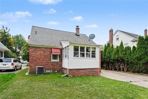 17829 Dillewood Road Cleveland OH 44119