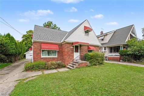 17829 Dillewood Road Cleveland OH 44119