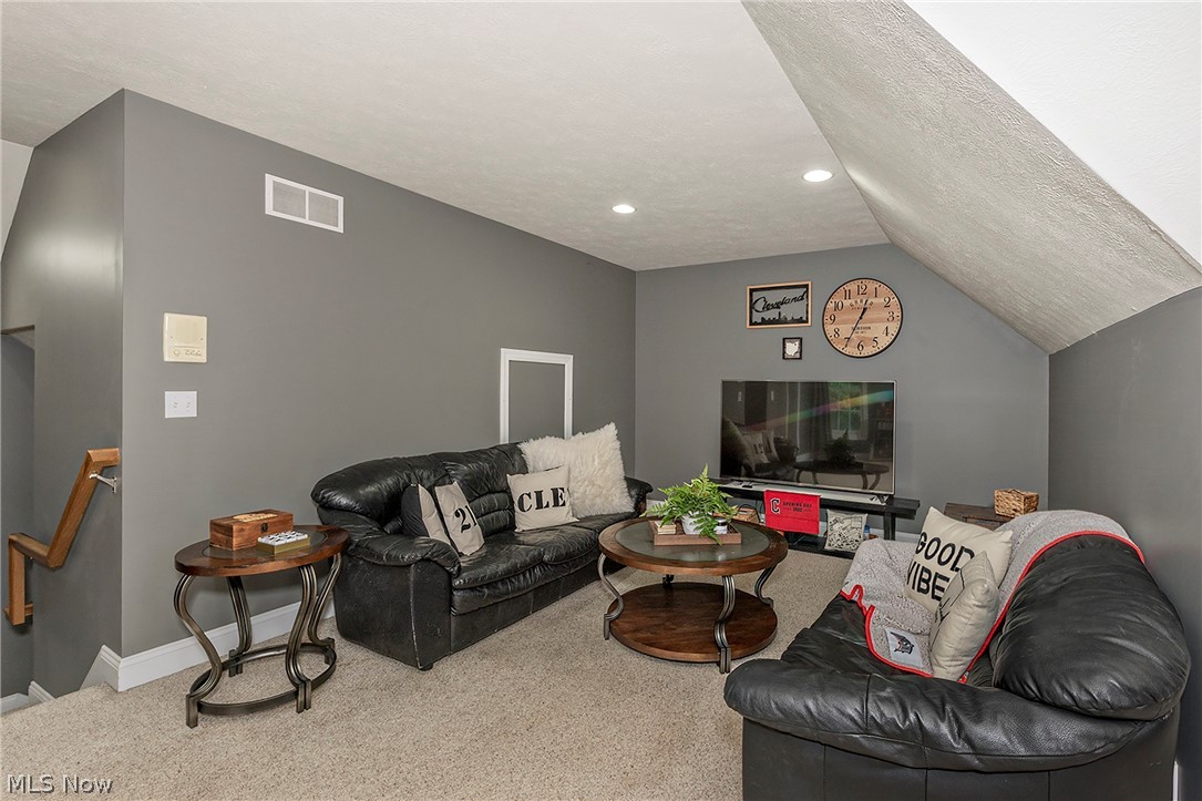 16820 Staffordshire Court Chagrin Falls OH 44023