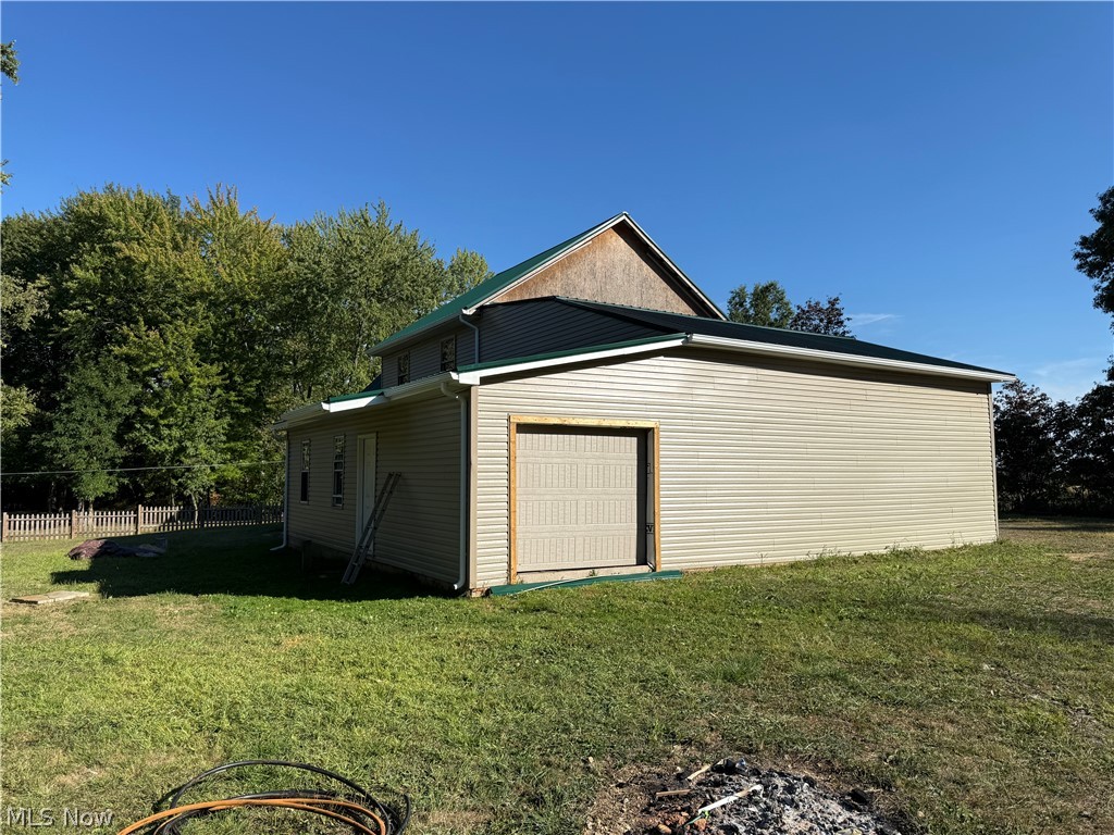 1939 Waterford Road East Palestine OH 44413