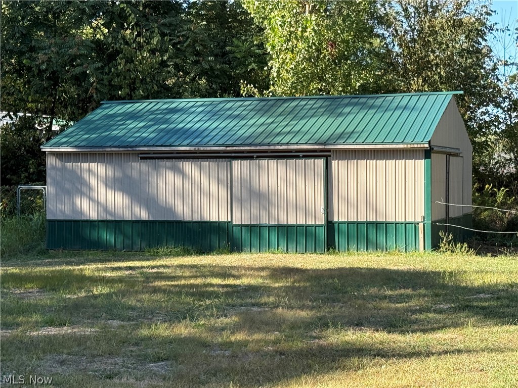 1939 Waterford Road East Palestine OH 44413