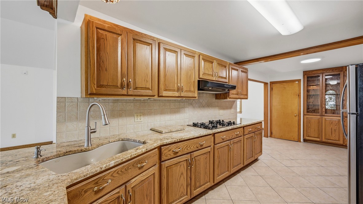 668 Hazelton Street Masury OH 44438