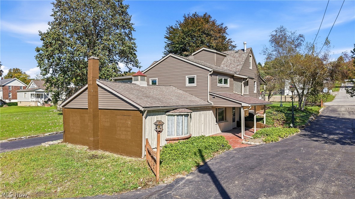 668 Hazelton Street Masury OH 44438