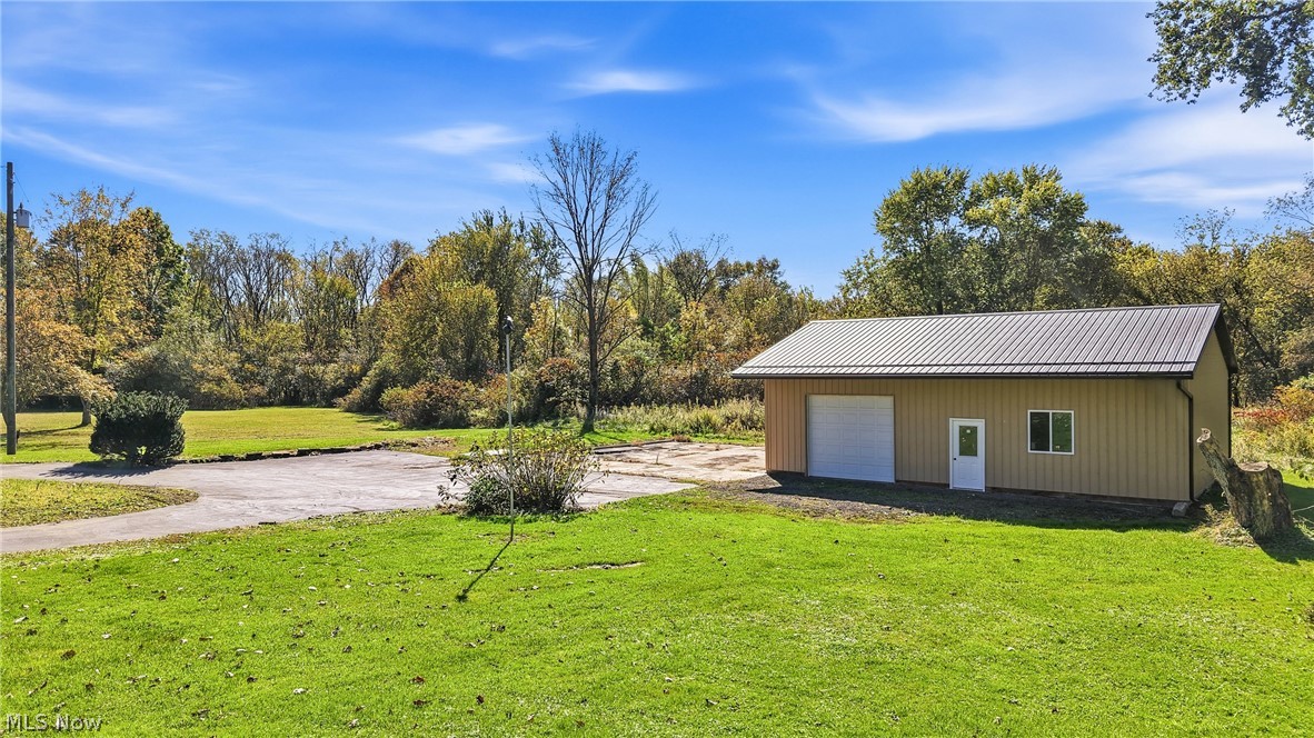 668 Hazelton Street Masury OH 44438