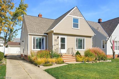 7702 Ridgefield Avenue Parma OH 44129