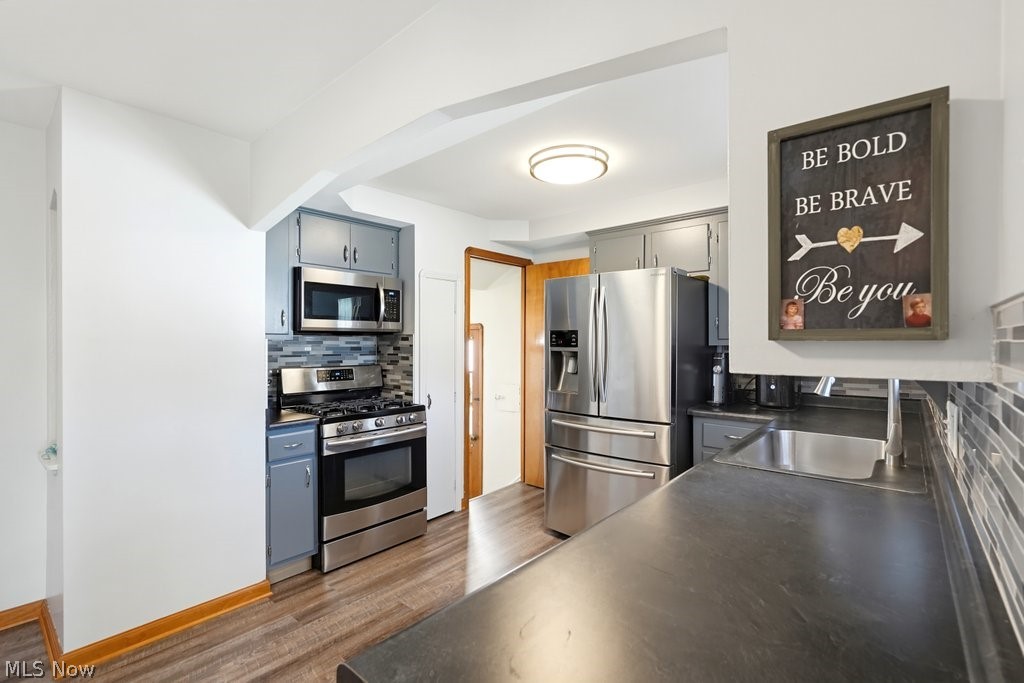 7702 Ridgefield Avenue Parma OH 44129
