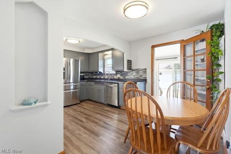 7702 Ridgefield Avenue Parma OH 44129