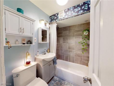 30028 Elgin Road Wickliffe OH 44092