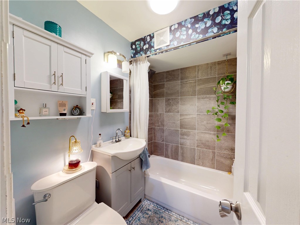 30028 Elgin Road Wickliffe OH 44092