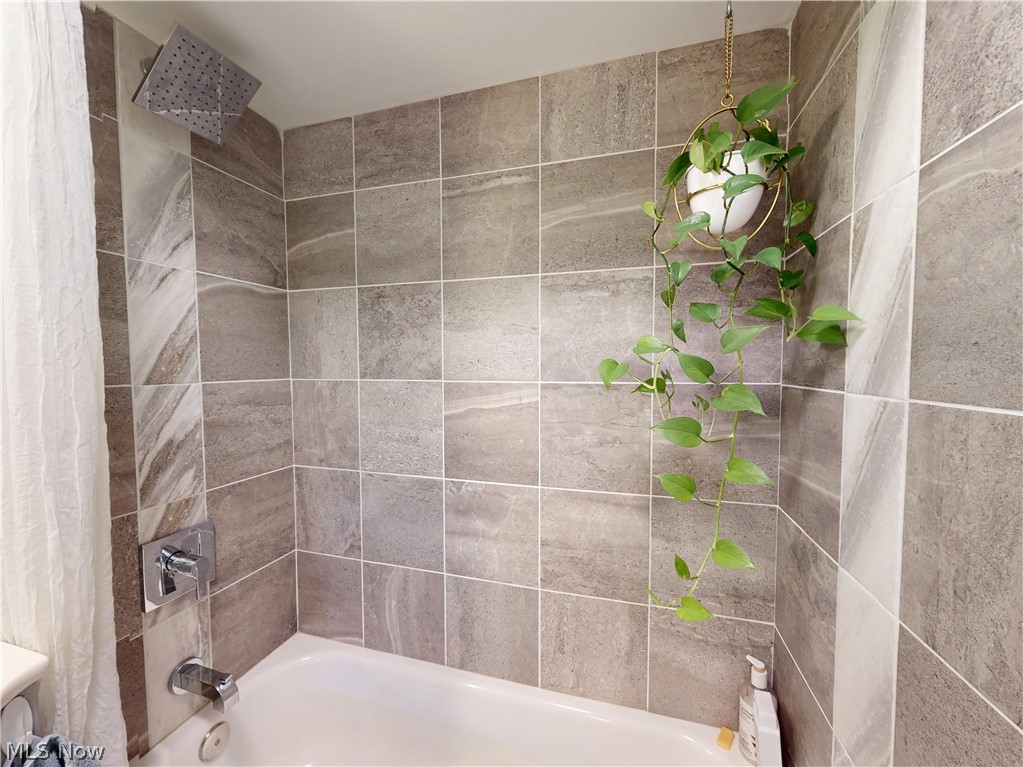 30028 Elgin Road Wickliffe OH 44092