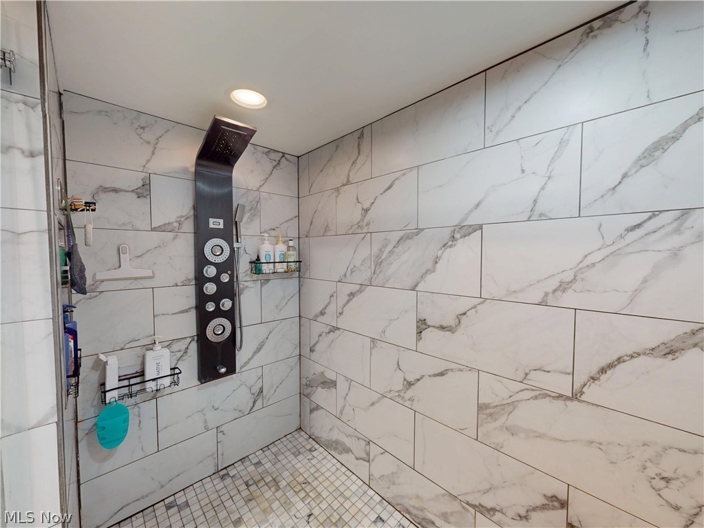 30028 Elgin Road Wickliffe OH 44092