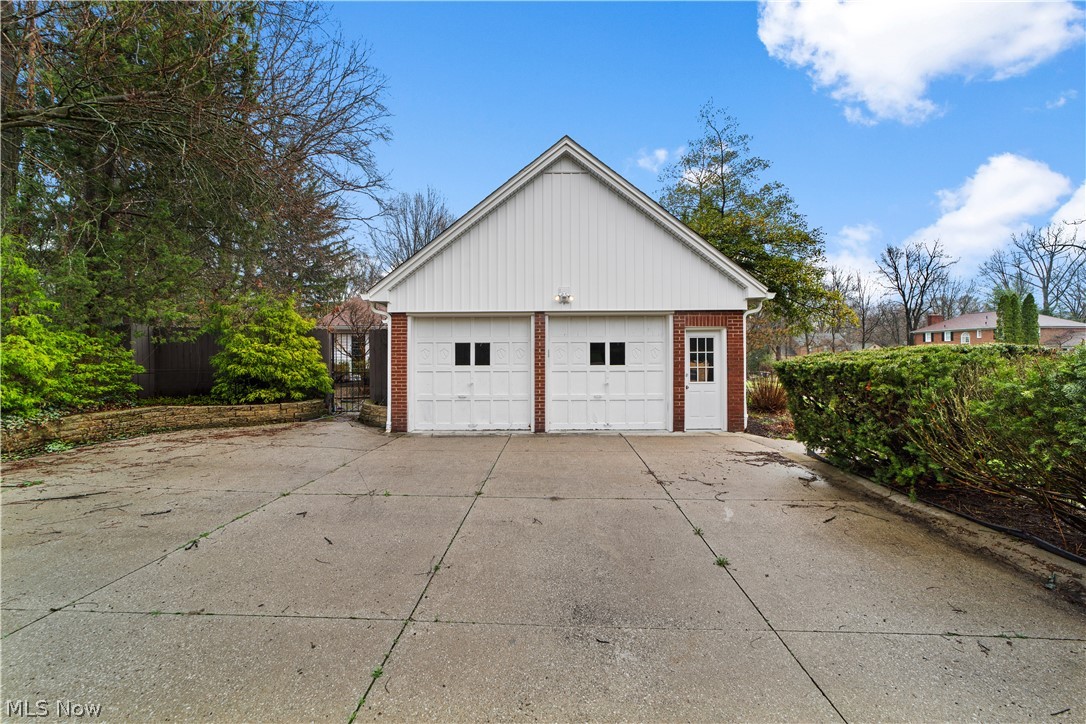 250 Schocalog Road Akron OH 44313