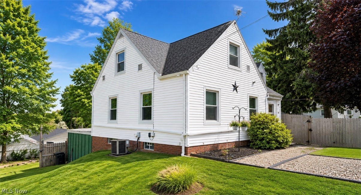 375 E Huston Street Barberton OH 44203
