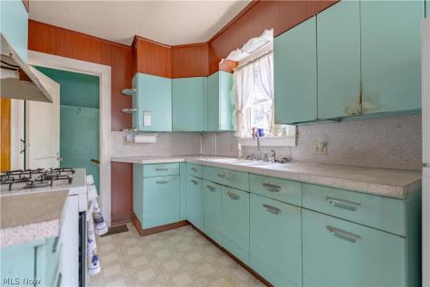 1515 Pearl Place SE Massillon OH 44646