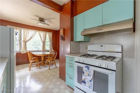 1515 Pearl Place SE Massillon OH 44646