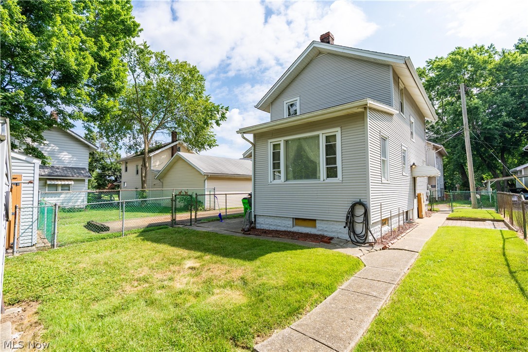 1515 Pearl Place SE Massillon OH 44646
