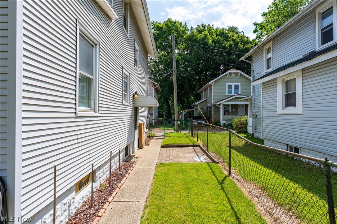1515 Pearl Place SE Massillon OH 44646