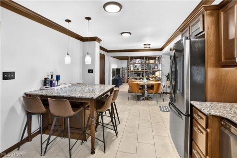 3080 Stoney Creek Drive North Royalton OH 44133