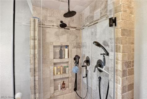 3080 Stoney Creek Drive North Royalton OH 44133