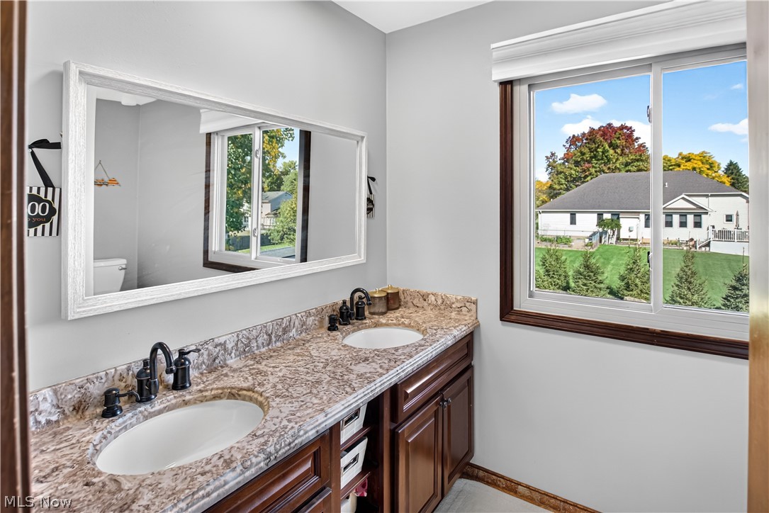 3080 Stoney Creek Drive North Royalton OH 44133