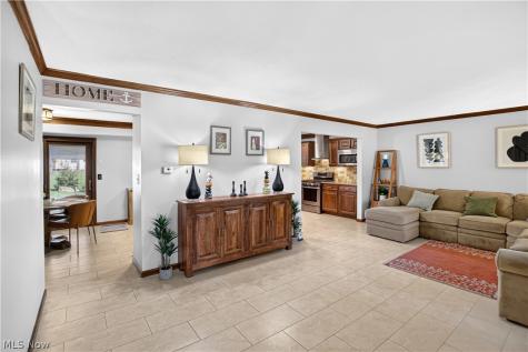 3080 Stoney Creek Drive North Royalton OH 44133