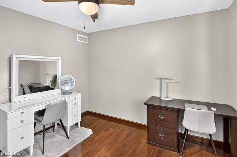 3080 Stoney Creek Drive North Royalton OH 44133