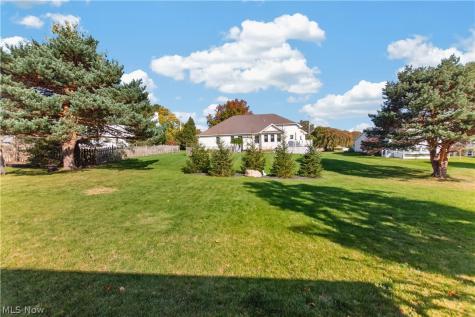 3080 Stoney Creek Drive North Royalton OH 44133