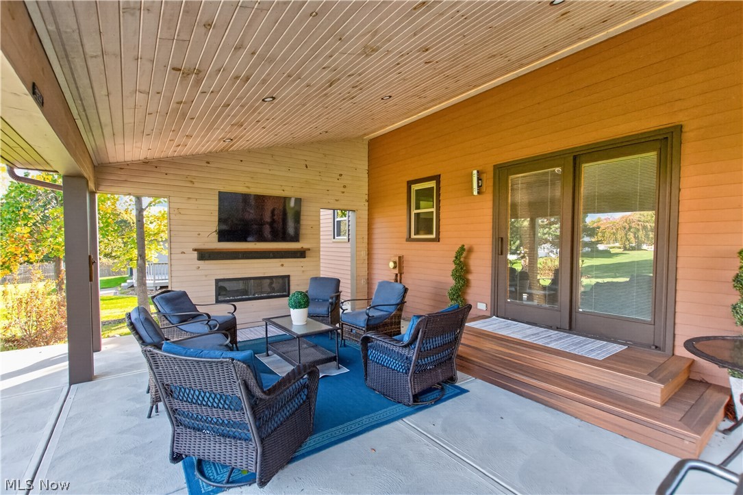 3080 Stoney Creek Drive North Royalton OH 44133