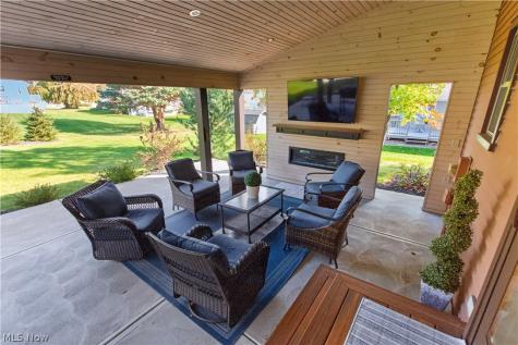 3080 Stoney Creek Drive North Royalton OH 44133