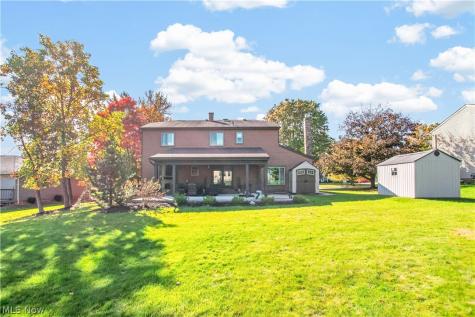 3080 Stoney Creek Drive North Royalton OH 44133
