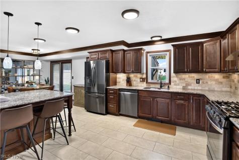 3080 Stoney Creek Drive North Royalton OH 44133
